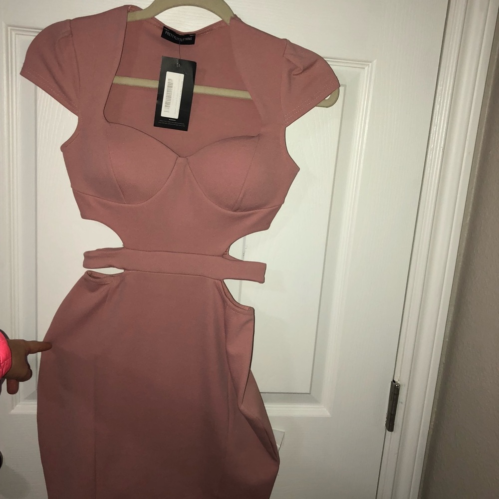 Pretty Little Thing- cap sleeve bodycon dress